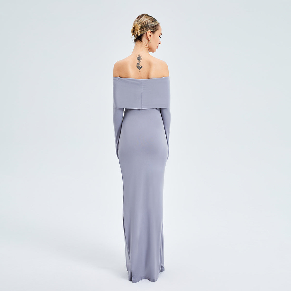Langarmkleid élégant à épaules dénudées