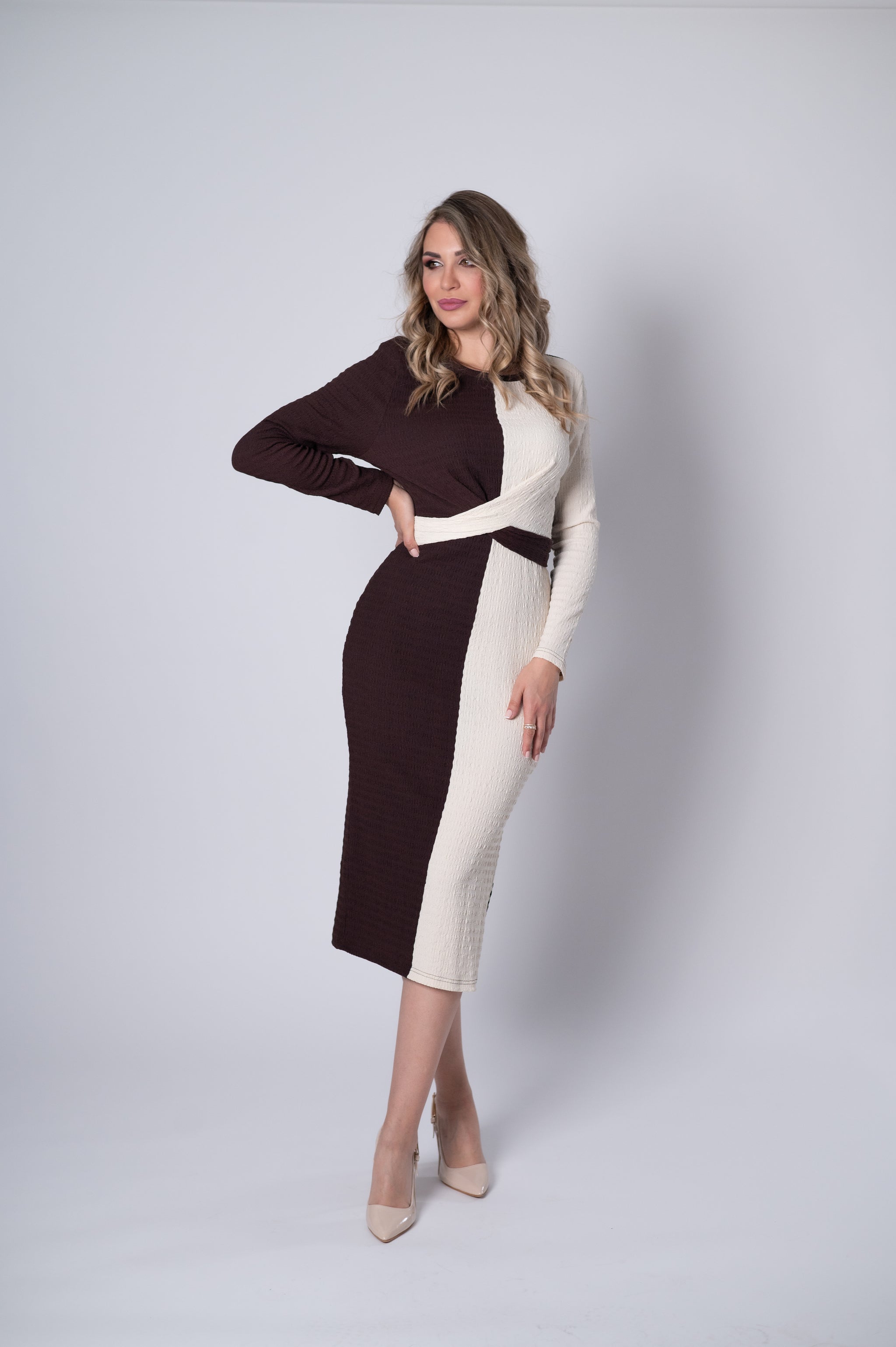 Zweifarbiges Midi-Kleid