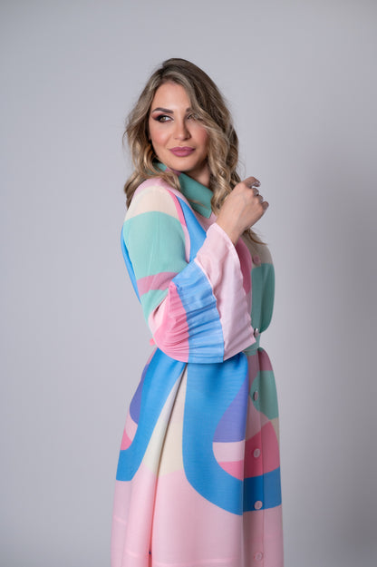 Plissiertes Pastell-Midikleid mit Gürtel