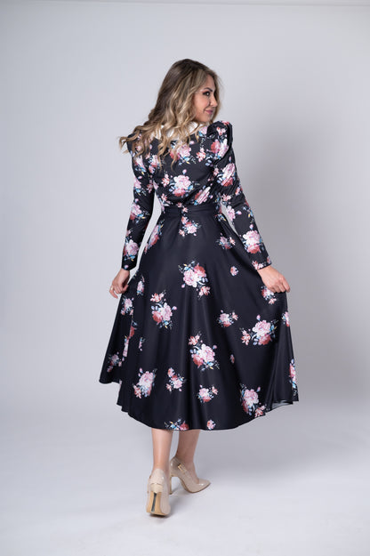 Tailliertes Blumen-Maxikleid