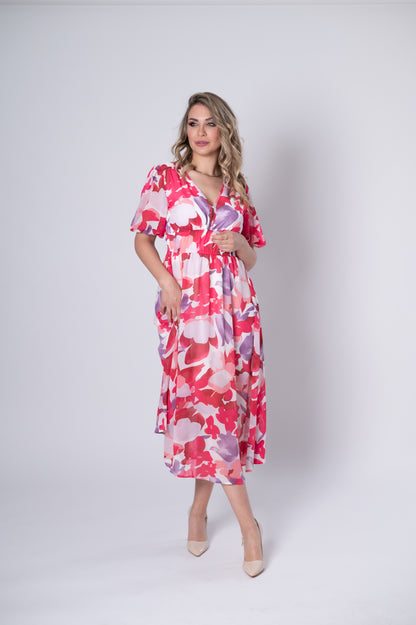 Gedrucktes Maxikleid mit kurzen Ärmeln
